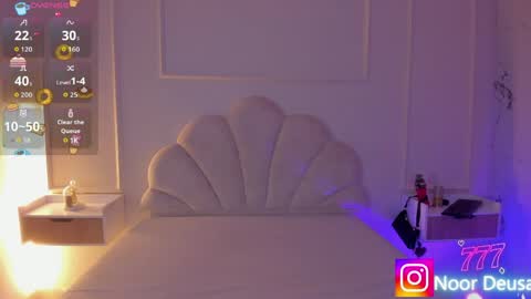 Snapshot of candaceowens chatting on May 9, 3:45 am candaceowens online show from May 9, 3:45 am
