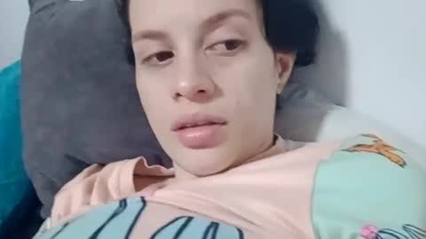 Snapshot of candacesxhot chatting on February 11, 4:55 am cumorsmooke online show from February 11, 4:55 am