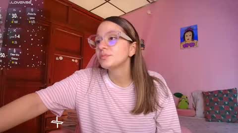 Snapshot of candase_ chatting on February 17, 9:21 pm Candase online show from February 17, 9:21 pm