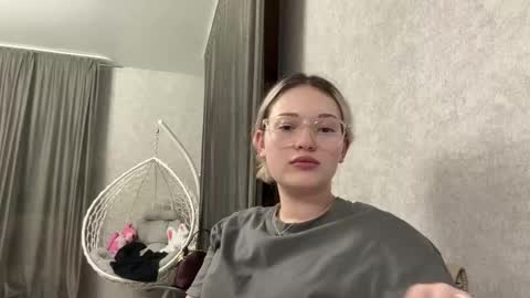 Snapshot of candelariahile chatting on February 24, 3:10 pm candelariahile online show from February 24, 3:10 pm