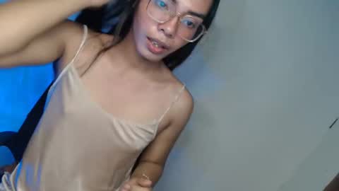 Snapshot of candi_blows chatting on October 26, 11:38 am Candi online show from October 26, 11:38 am