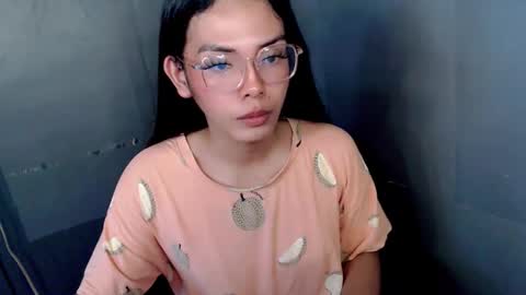Snapshot of candi_blows chatting on December 15, 5:55 am Candi online show from December 15, 5:55 am