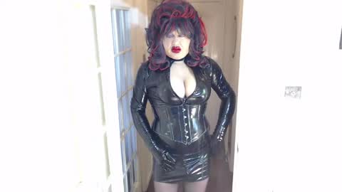 Snapshot of candi_smokes chatting on April 30, 1:17 pm candi smokes online show from April 30, 1:17 pm