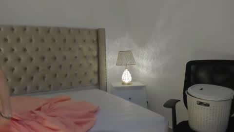 Candie  online show from November 24, 11:43 am