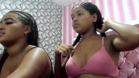 Snapshot of candy_ebony18_ chatting on November 1, 4:53 pm candy_ebony18_ online show from November 1, 4:53 pm