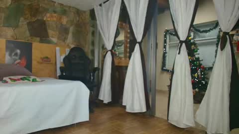 Jolie online show from November 8, 10:04 am