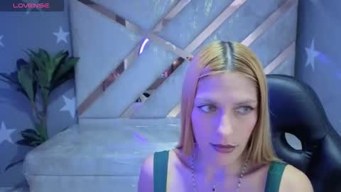 candy_kush_a online show from February 23, 9:12 pm