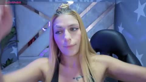 candy_kush_a online show from March 3, 3:45 am