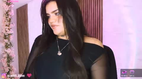 Snapshot of candy_latinaa chatting on August 1, 5:40 am online show from August 1, 5:40 am