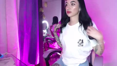 Leila  online show from December 18, 4:07 am