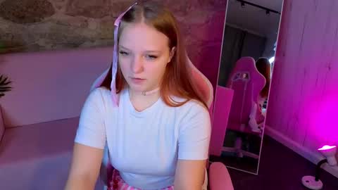 Snapshot of candy_lir chatting on February 9, 9:13 am Candy online show from February 9, 9:13 am