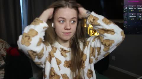 Snapshot of candy_meggie chatting on January 16, 1:04 pm Megan online show from January 16, 1:04 pm