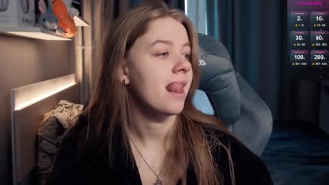 Snapshot of candy_meggie chatting on January 27, 11:32 am Megan online show from January 27, 11:32 am