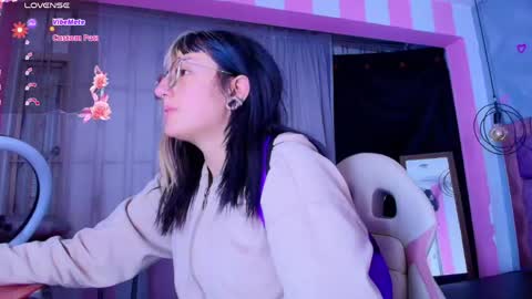Snapshot of candy_morgan412 chatting on April 19, 10:58 am Ania online show from April 19, 10:58 am