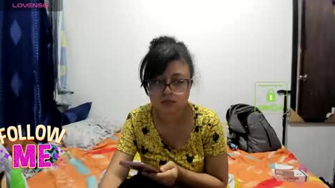 Snapshot of candy_val chatting on May 16, 6:54 am candy_val online show from May 16, 6:54 am