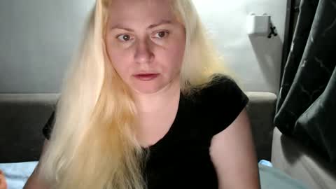 Laura online show from March 10, 5:29 pm