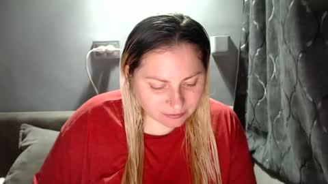 Laura online show from October 18, 7:36 pm