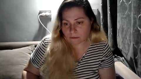 Laura online show from February 5, 9:08 pm