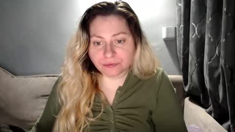 Laura online show from February 18, 5:31 pm