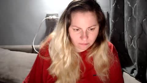 Laura online show from June 2, 7:16 pm