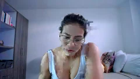 Snapshot of candydowson1 chatting on June 16, 8:22 pm Candy Dowson online show from June 16, 8:22 pm
