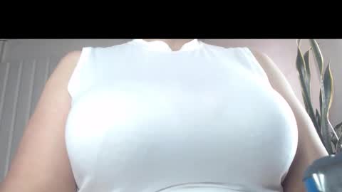 Snapshot of candyhottetiana chatting on May 11, 3:51 pm tatiana online show from May 11, 3:51 pm