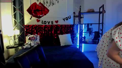 Sofia online show from February 16, 12:40 am