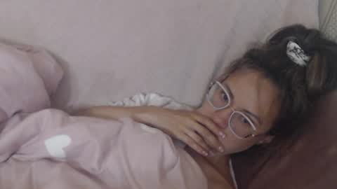 Snapshot of candylady13 chatting on June 21, 6:05 am say meow and send tips online show from June 21, 6:05 am