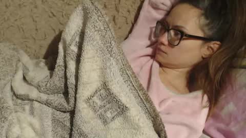 Snapshot of candylady136 chatting on December 2, 6:10 pm say meow and send tip online show from December 2, 6:10 pm