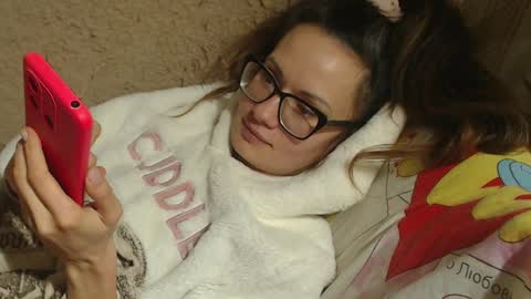 Snapshot of candylady136 chatting on January 25, 6:35 pm say meow and send tip online show from January 25, 6:35 pm