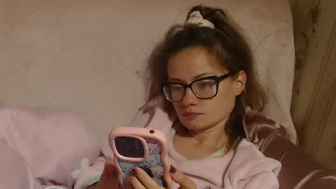 Snapshot of candylady136 chatting on October 3, 6:49 pm say meow and send tip online show from October 3, 6:49 pm