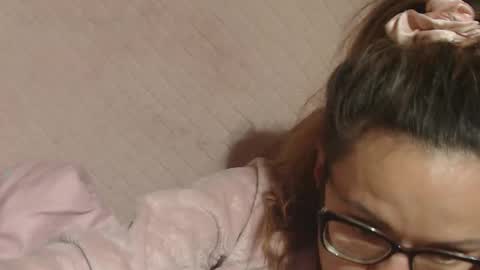 Snapshot of candylady136 chatting on November 11, 11:43 am say meow and send tip online show from November 11, 11:43 am