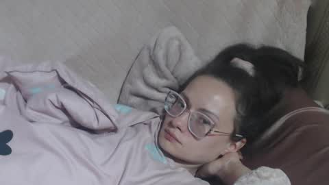 say meow and send tip  online show from April 2, 10:51 pm