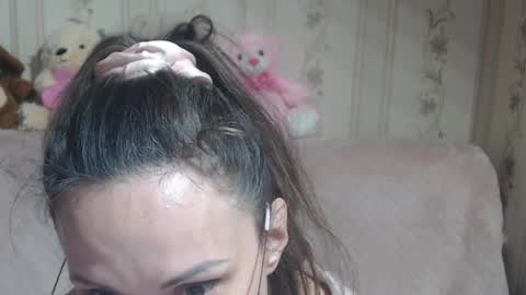 say meow and send tip  online show from April 4, 2:58 pm