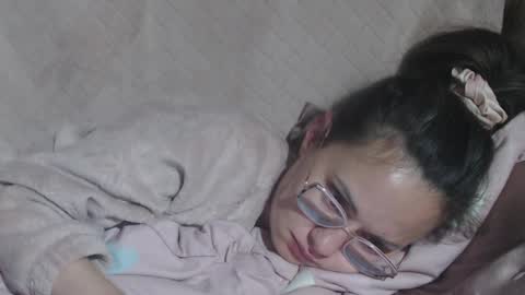 say meow and send tip  online show from April 7, 10:31 pm