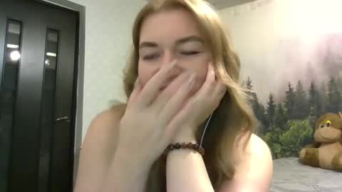 Daisy online show from January 10, 9:52 pm