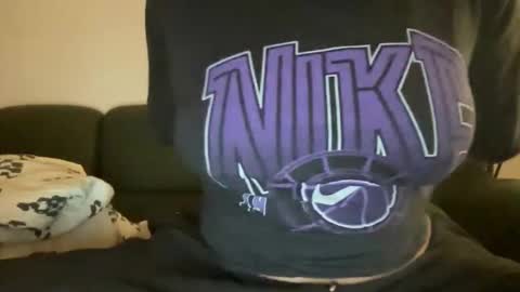 Candy   online show from November 11, 9:59 pm