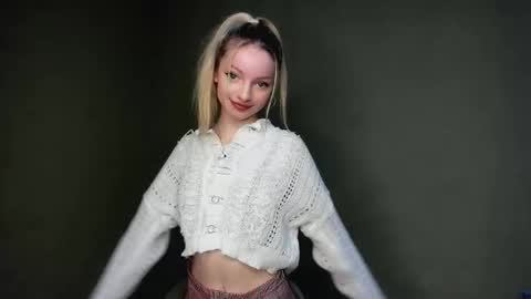 Snapshot of candyvice chatting on February 3, 3:17 pm Kate online show from February 3, 3:17 pm