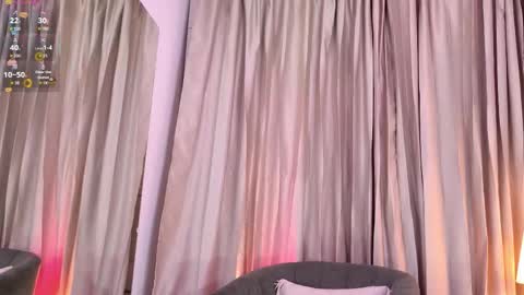 Isabella online show from February 20, 1:00 pm