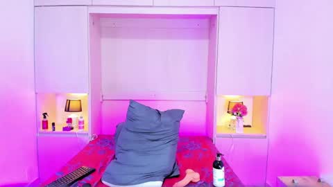  Dulce Maria  online show from March 4, 2:17 am