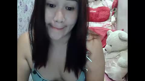 candyyonah03 online show from April 7, 9:37 pm