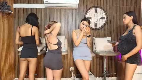 Snapshot of canelasquirtxxx chatting on February 21, 11:22 am Sara online show from February 21, 11:22 am