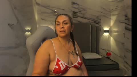 Canndy Evanns online show from December 7, 8:11 am