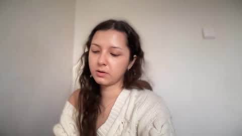 Emma online show from November 12, 8:15 am