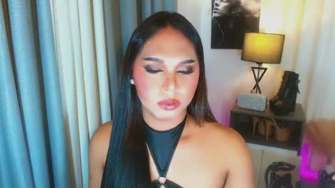 Snapshot of caprize_diva chatting on July 4, 2:18 am caprize_diva online show from July 4, 2:18 am