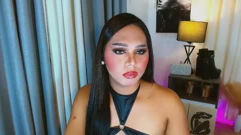 Snapshot of caprize_diva chatting on July 18, 2:05 am caprize_diva online show from July 18, 2:05 am