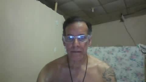 Snapshot of captainfox_ chatting on June 15, 11:29 pm captainfox_ online show from June 15, 11:29 pm