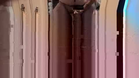 Snapshot of captainjerkalot chatting on November 8, 9:53 am captainjerkalot online show from November 8, 9:53 am