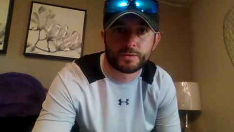 Snapshot of captainjkyachty chatting on April 21, 6:12 pm Jkyachtyxx online show from April 21, 6:12 pm