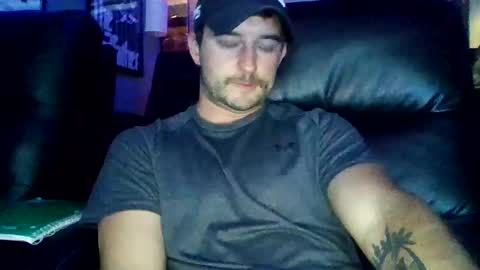 Snapshot of captainjkyachty chatting on May 13, 10:27 pm Jkyachtyxx online show from May 13, 10:27 pm